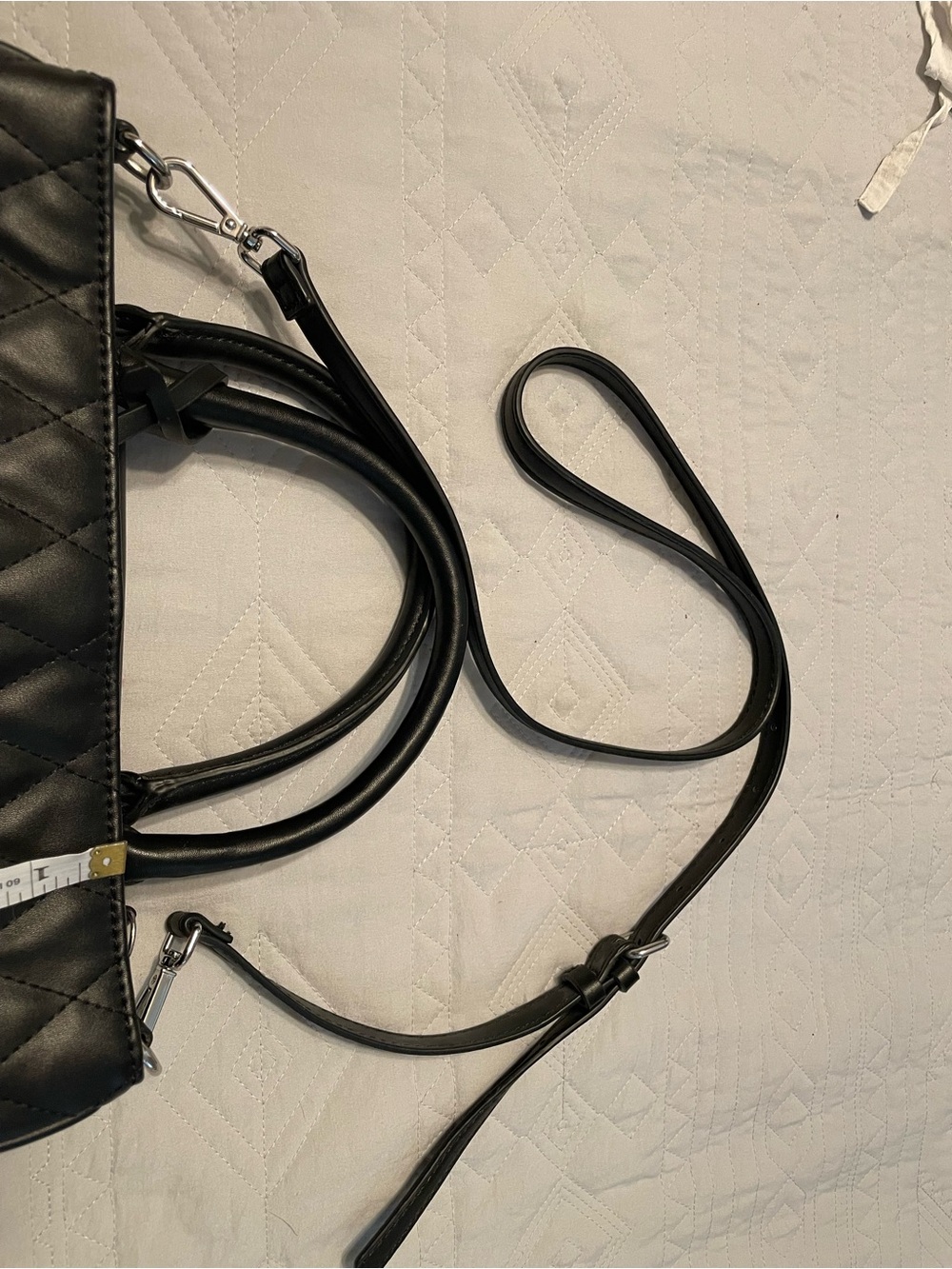 Guess Quilted Black Shoulder Bag - Picture 14 of 14